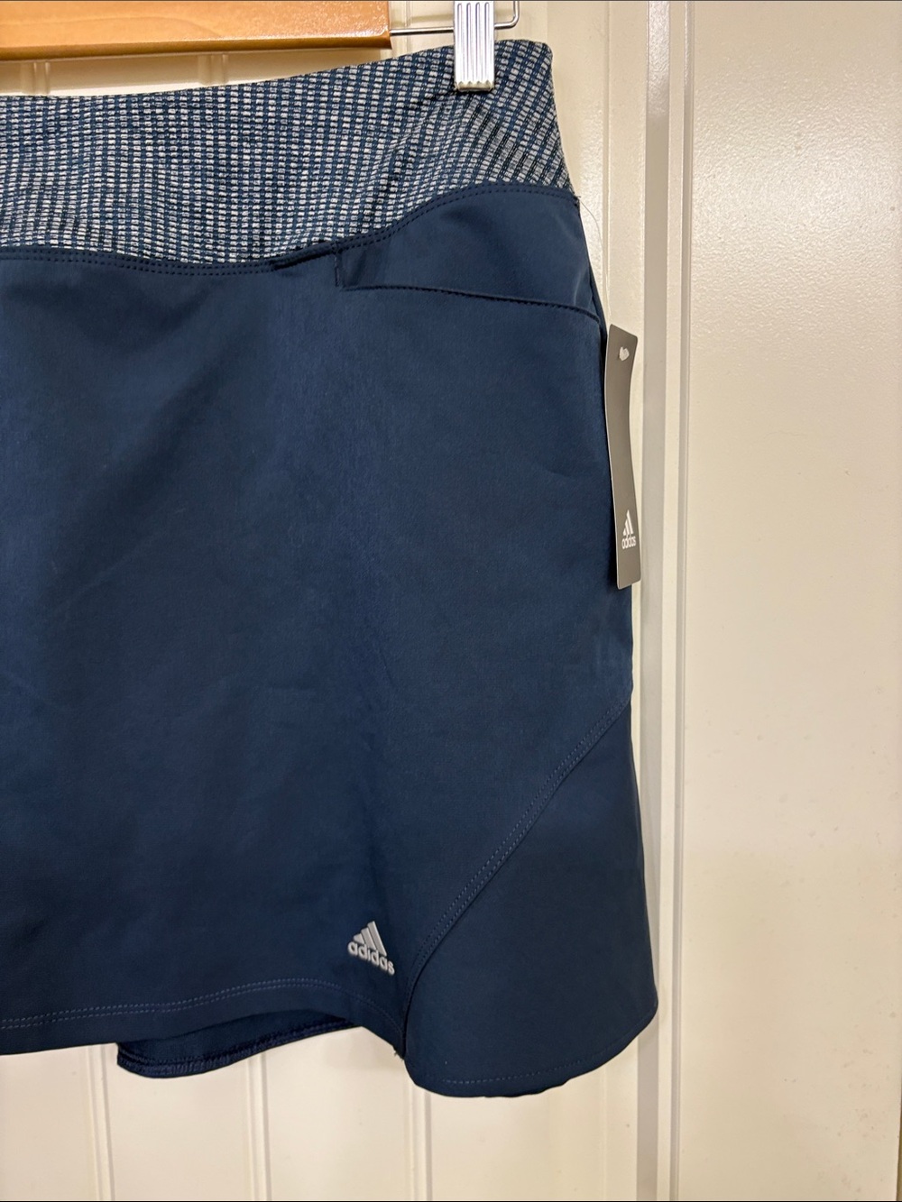 NWT adidas Navy Blue Women’s Athletic Golf Skort with Patterned Waistband - Picture 3 of 11